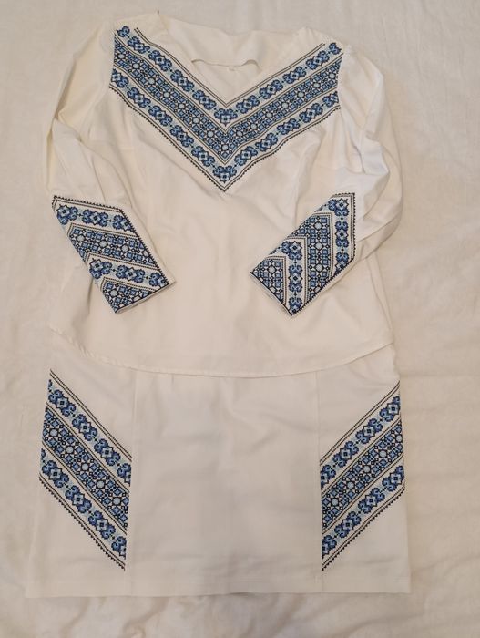 Костюм вишитий 48-50р.