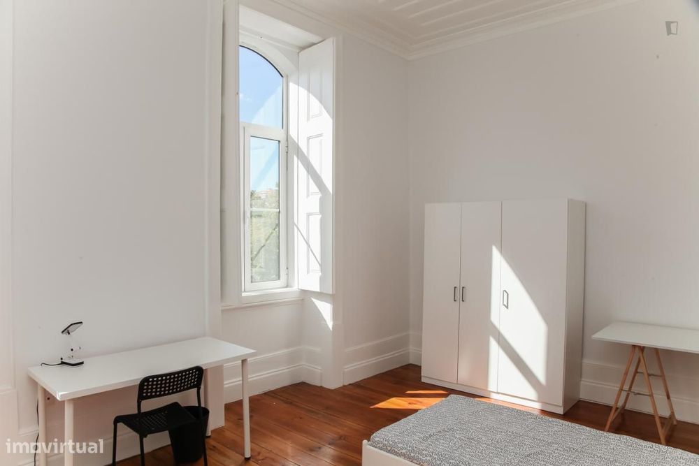 Quarto - localizado em Cidral Coimbra