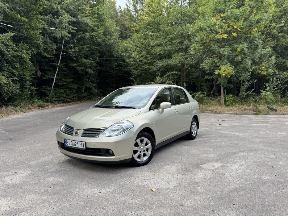Nissan Tiida 1.6 автомат