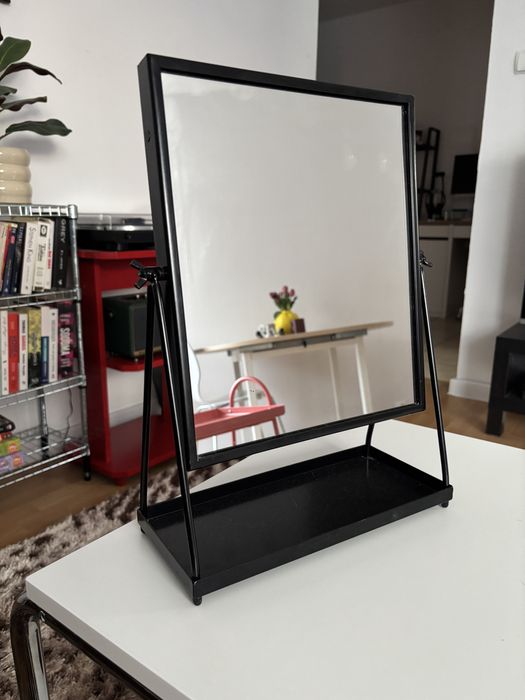 Lusterko stojace ikea