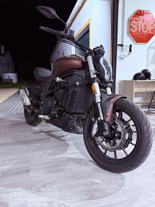 Benelli 502c  igual a nova com apenas 4900km