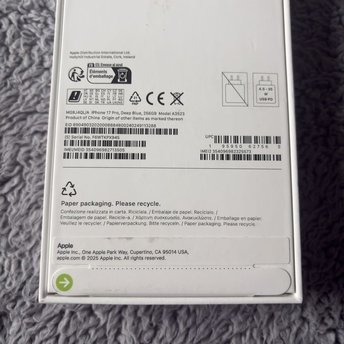 iPhone 17 Pro Deep Blue 256GB - 1349€ na apple store - Selado