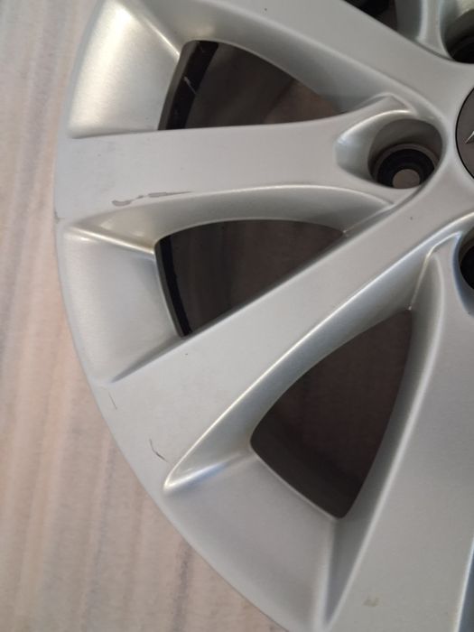 Felgi  Aluminiowe 4x Sztuki Opel Meriva 17 7x17 ET35 Oryginał