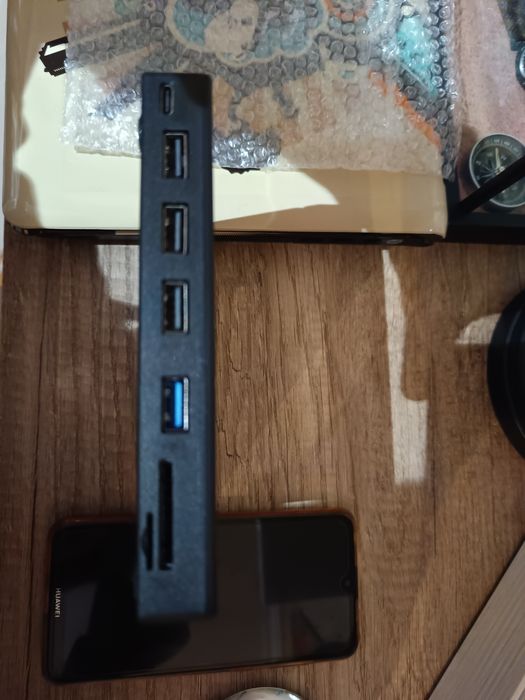 Vendo exterior bvd novo preto bom estado para computador e a televisão