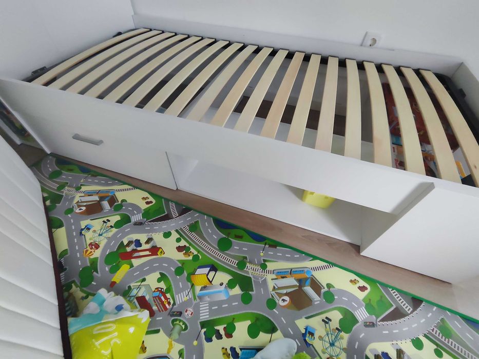 Cama+ estrado + colchão solteiro novo -Coimbra