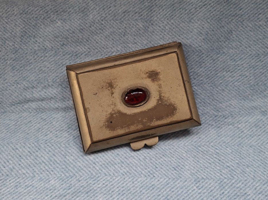 Trio de caixas em estanho, design floral, anos 60