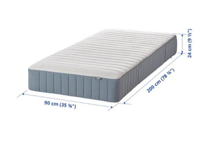 Cama Alta + Colchão (pouco uso)