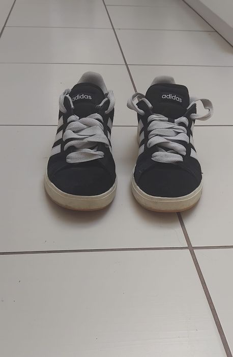 Adidas rozmiar 40⅔ modowe,disignerskie, czarno-białe