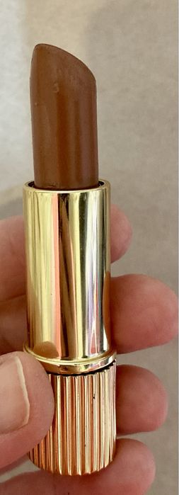 Продам помаду Estee Lauder