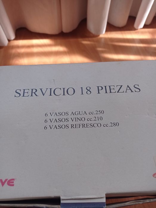 Coleção de 18 copos