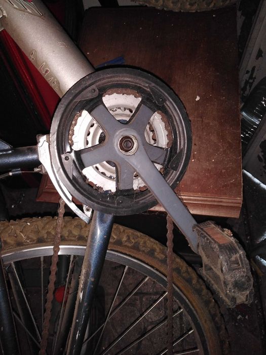 bicicleta em bom estado de conservação