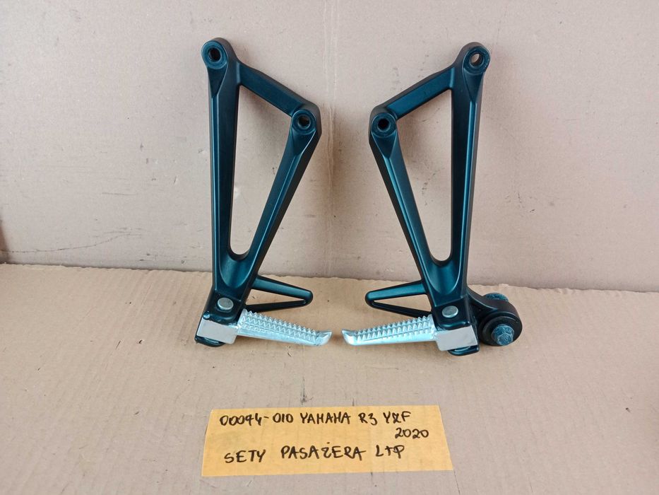 Yamaha YZF R3 Sety Pasażera Set Prawy Lewy Podnóżki Podnóżek Tył 19-24