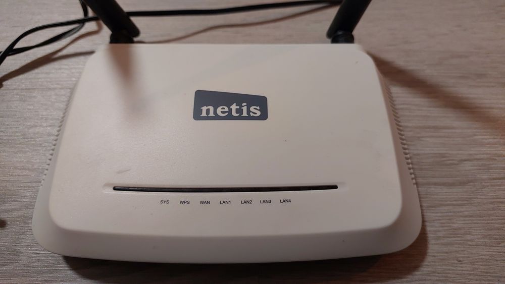 Продам роутер Netis WF2419R