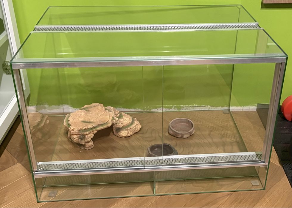 Terrarium dla żółwia lądowego
