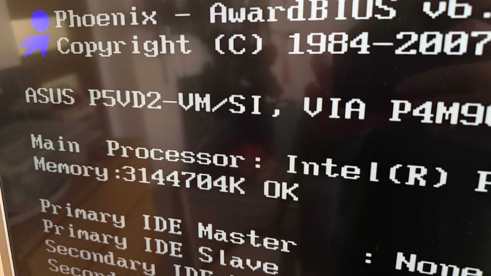 Sprawny komputer PC retro Celeron 2x2GHz 3GB RAM Radeon 2600 Pro