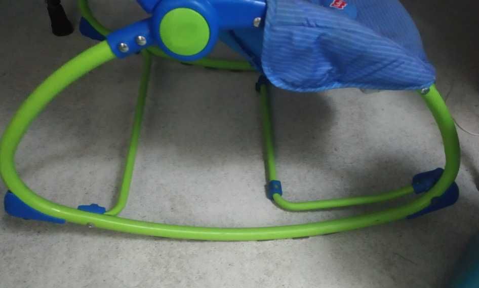 Cadeira/ Espreguiçadeira de Balanço para Bebé