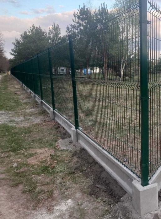 Ogrodzenia panelowe, Montaż ogrodzeń