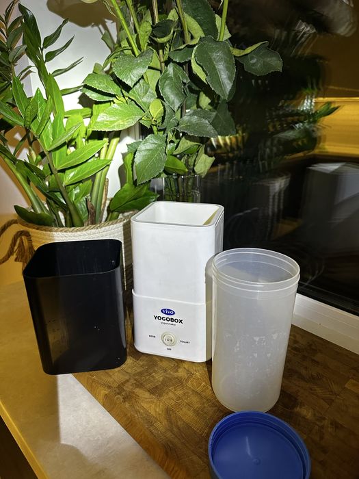 Йогуртниця Vivo, для приготування йогурту