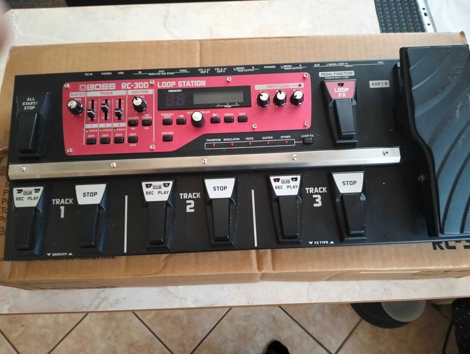 Zestaw 2x Boss RC-300 Loop Station zintegrowany