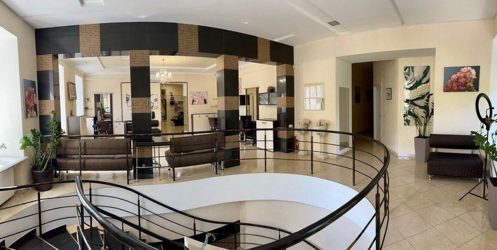 Сдам кабинеты в салоне красоты. Центр города ! Жуковского /Европейская