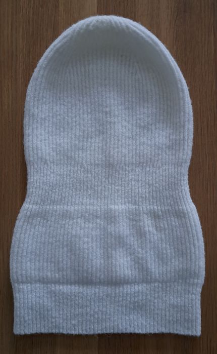 Cropp damska biała czapka + rękawiczki