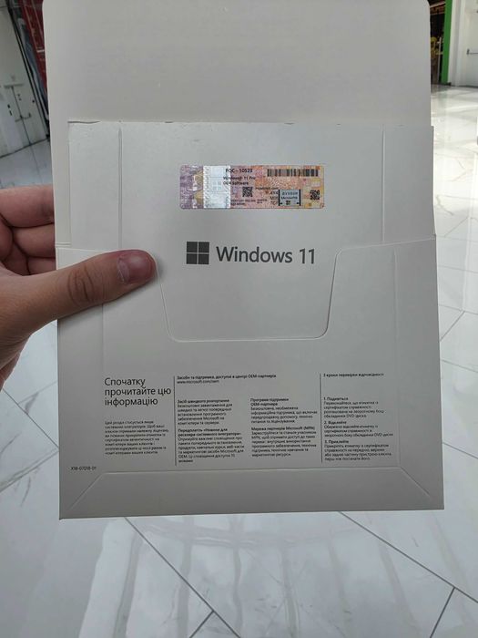 Windows 11 Pro 64-Bit Ukrainian OEM 1pk DVD (FQC-10557) Виндовс 11 Pro Microsoft Windows 11 Про FQC 10557 стікер наклейка ключ  Віндовс 11 Про