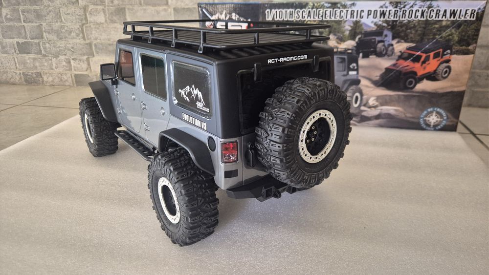 Carro telecomandado RC Jipe Rubicon Rock Crawler RGT 86100 V3 1:10 4x4 2 velocidades