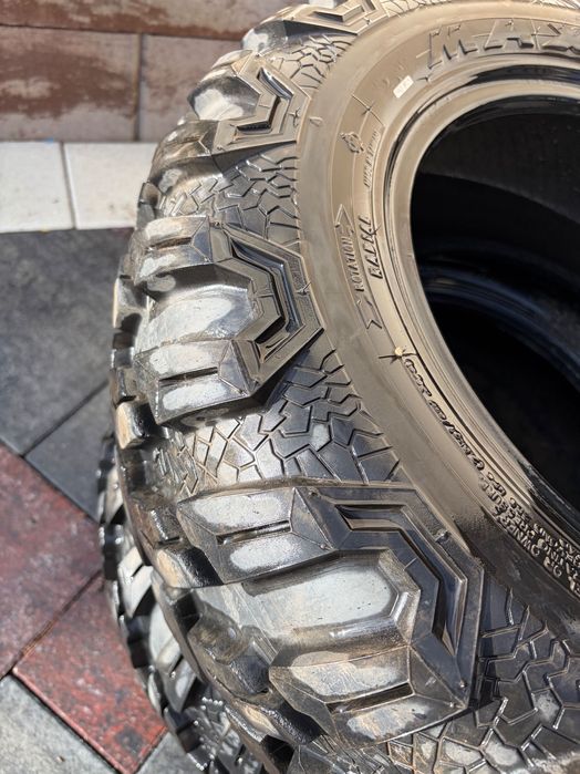 Майже нова 27.9.r14 “ 27.11.r14 Комплект