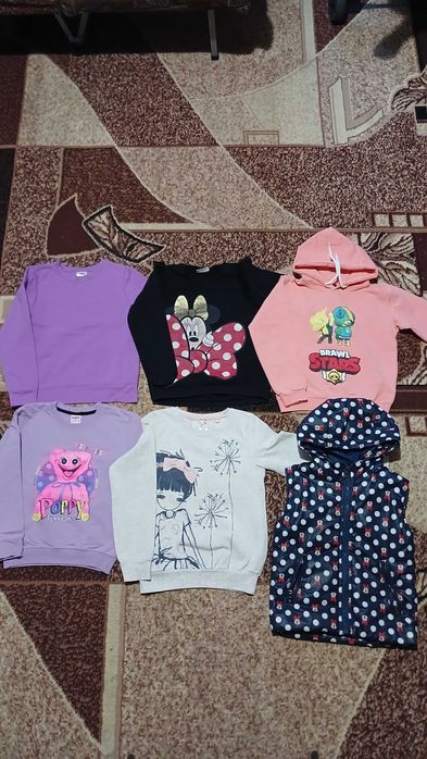 Жилетка та кофти