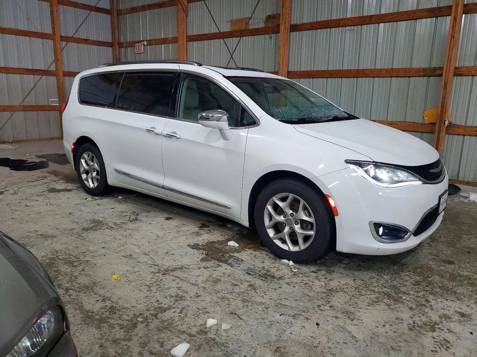 Chrysler Pacifica 7-osobowa, 3.6 V6 291KM, auto dla dużej rodziny