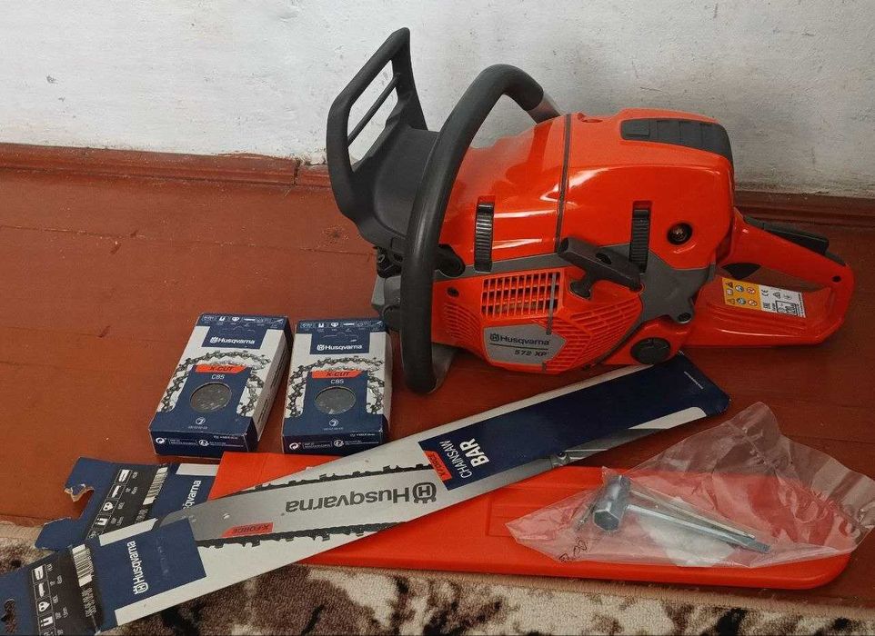 Продам бензопилу Husqvarna 572XP