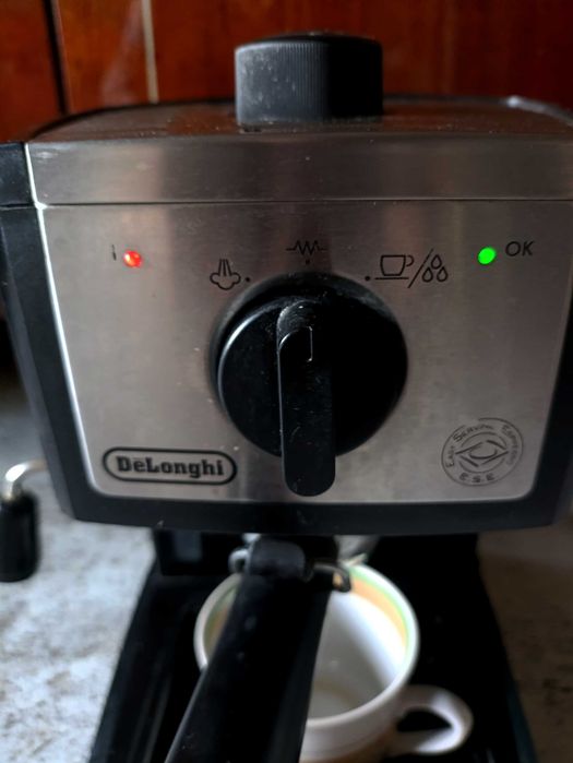 РАБОЧАЯ! Кофеварка рожковая DeLonghi EC 155 кофемашина Делонги коробка рожок