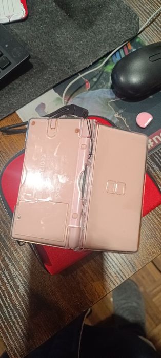 Nintendo DS Lite Rosa + Capa de Proteção e Acessórios