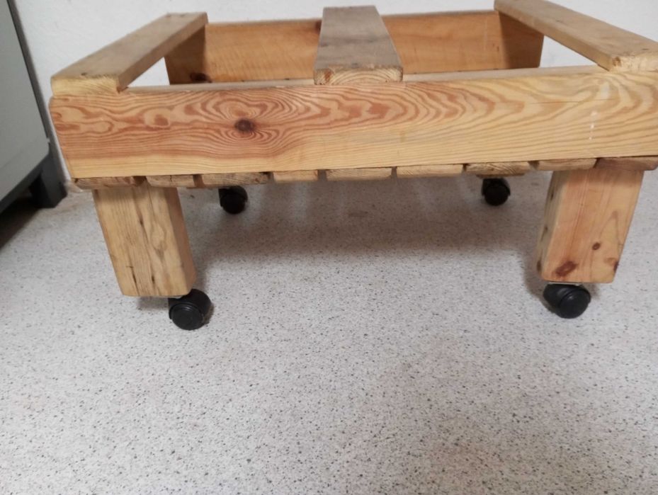Mesa de apoio/Floreira