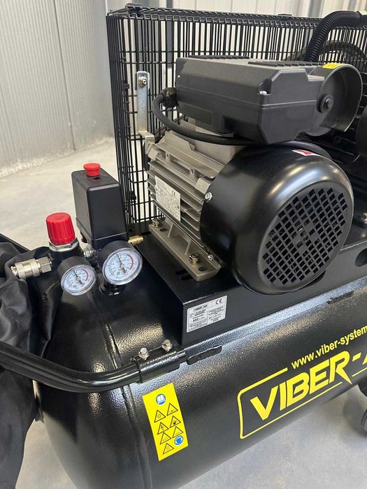 Kompresor trzy tłokowy 100L 230V  10bar 452l/min Powystawowy