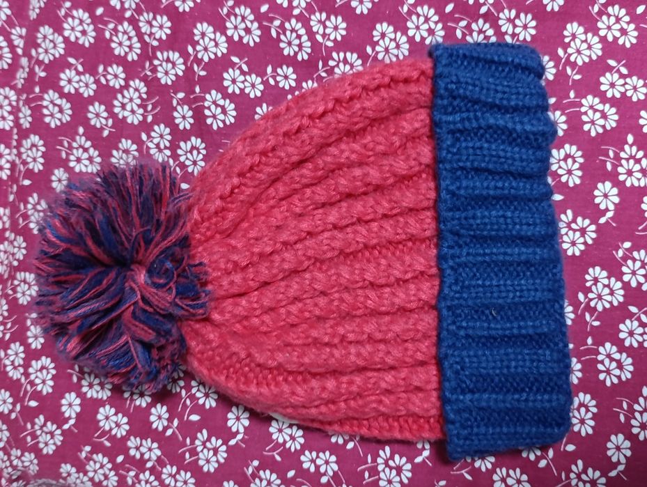 Зимняя шапка женская