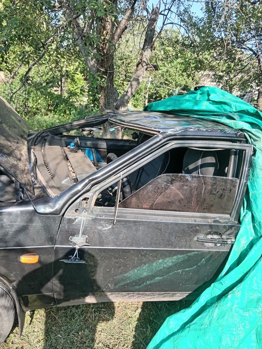 Продам ВАЗ 21099 по запчастям