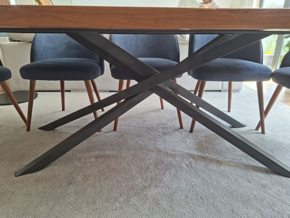 Mesa em madeira massiça