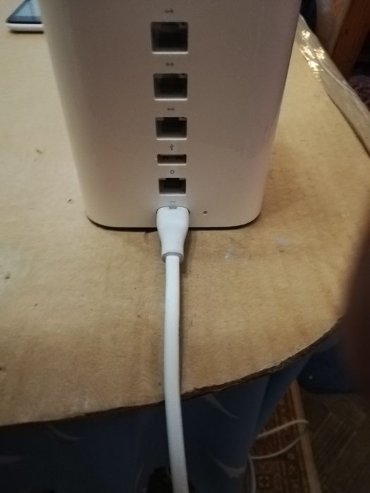 Apple  air  port