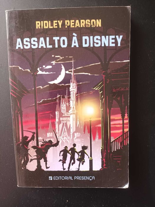 "Assalto à Disney" por Ridley Pearson