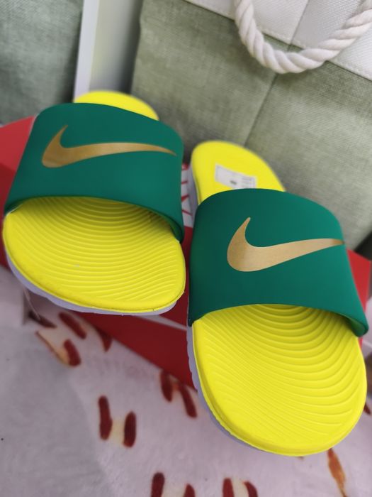 Klapki Nike żółte
