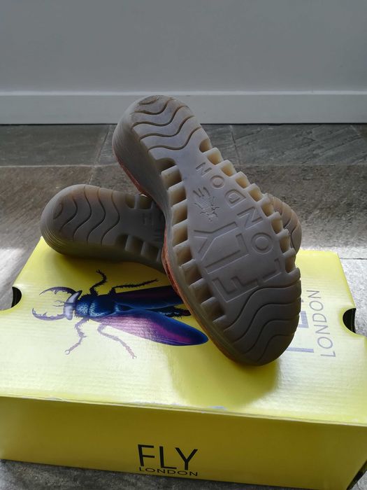 Sandálias Fly London 39