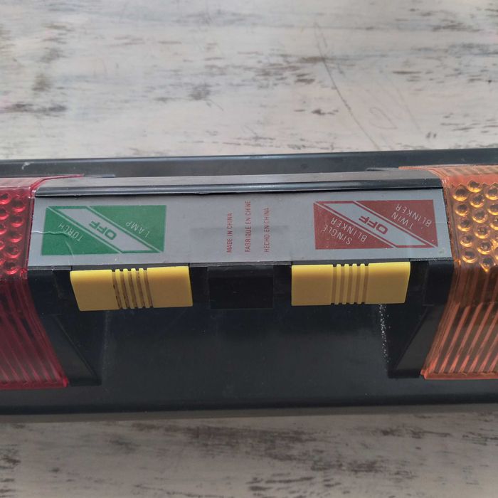 Ліхтарик автомобільний 12V