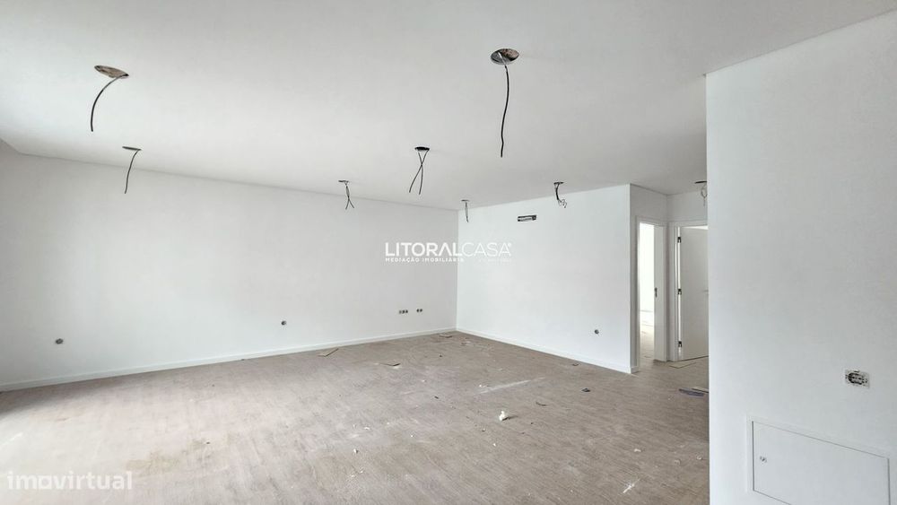 T2 | Novo | Varanda | Lugar de garagem