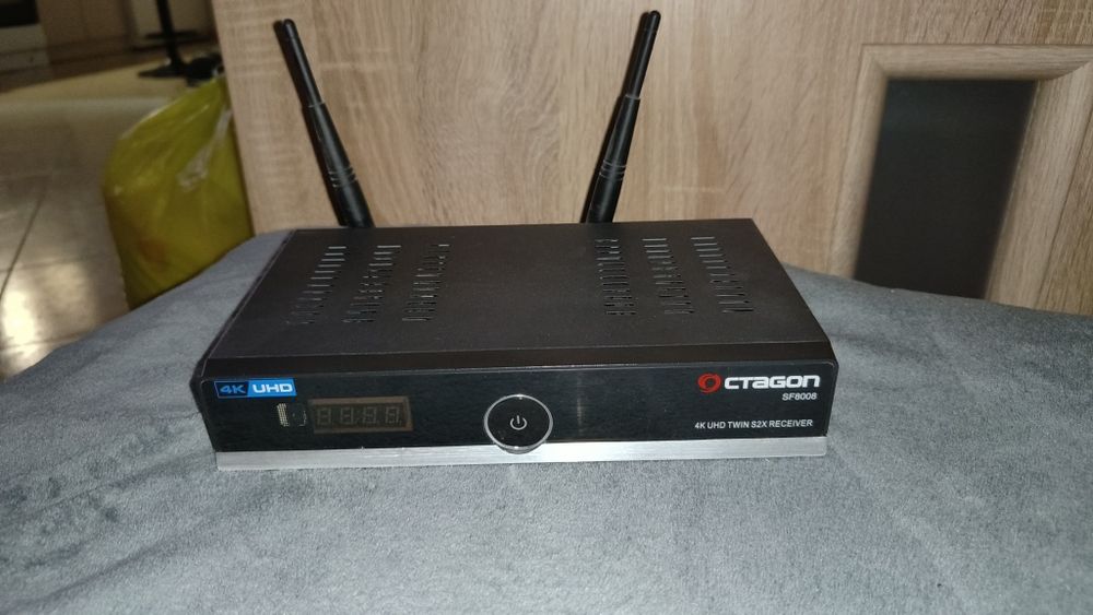 Dekoder Octagon SF8008