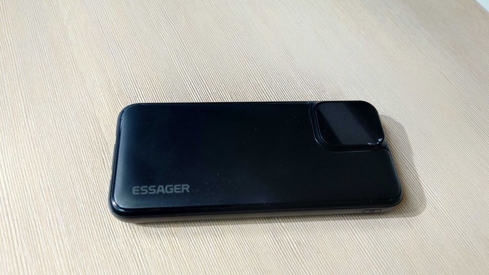 Powerbank 10000mAh 22.5W z wbudowanymi kablami USB-C / Lightning Nowy #61