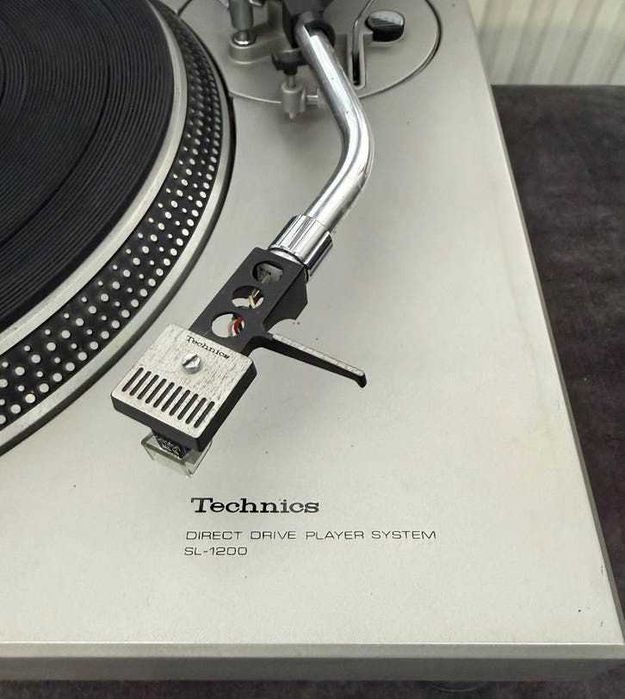Technics SL-1200 MK1 Plattenspieler