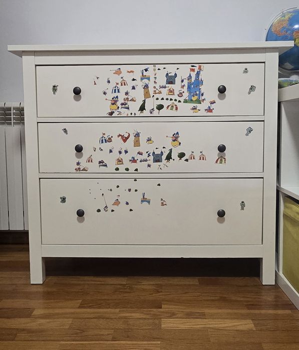 Cómoda Hemnes IKEA Usada