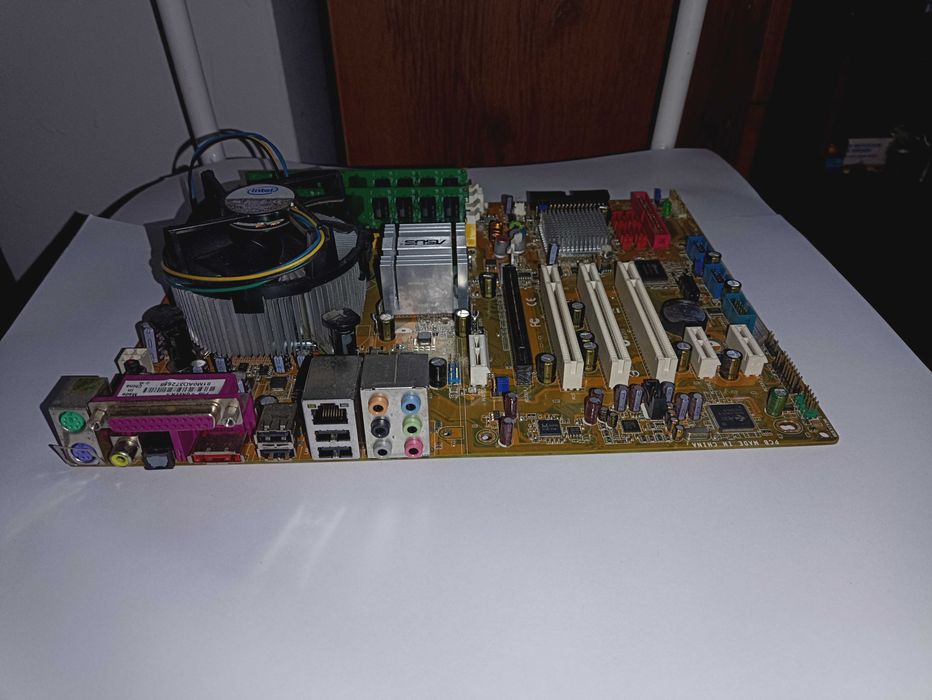 Płyta główna Asus P5B Intel Core2Quad Q6600 4GB ram