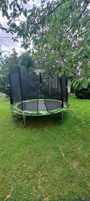 Trampolina ogrodowa